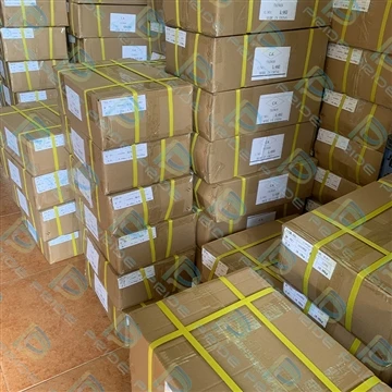 Klient 4500 kohandatud tk ootab Shenzheni sadamas meritsi saadetist. Tänu kli...